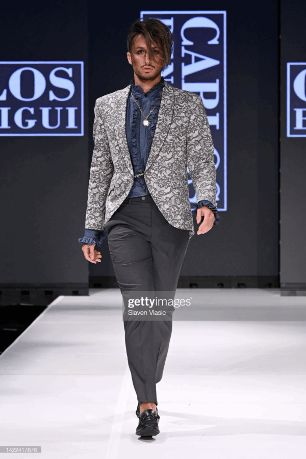 Chaqueta $399  & pantalón $129